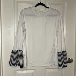 White long sleeve pullover with contrast sleeve detail